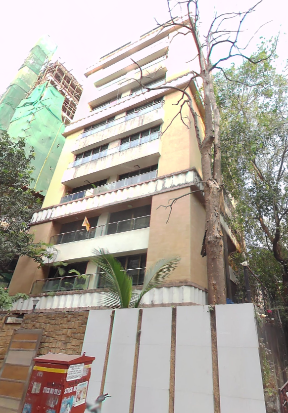 4 BHK Arihant Apartment for Rent in Khar West