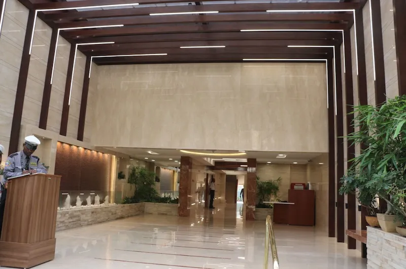 Office Offices on Rent in Earnest House, Nariman Point