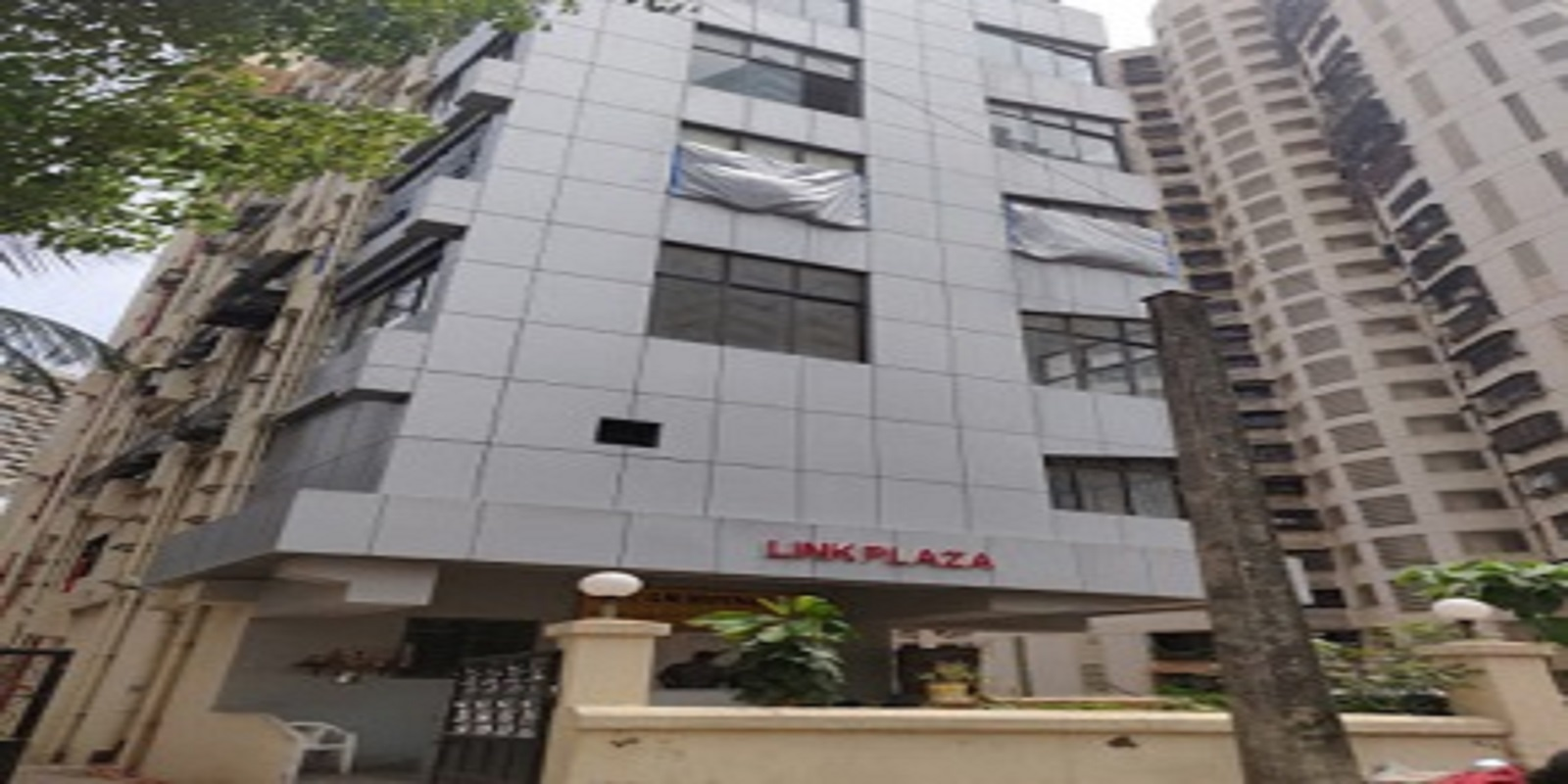 Office Space Offices on Rent in Link Plaza, Andheri West