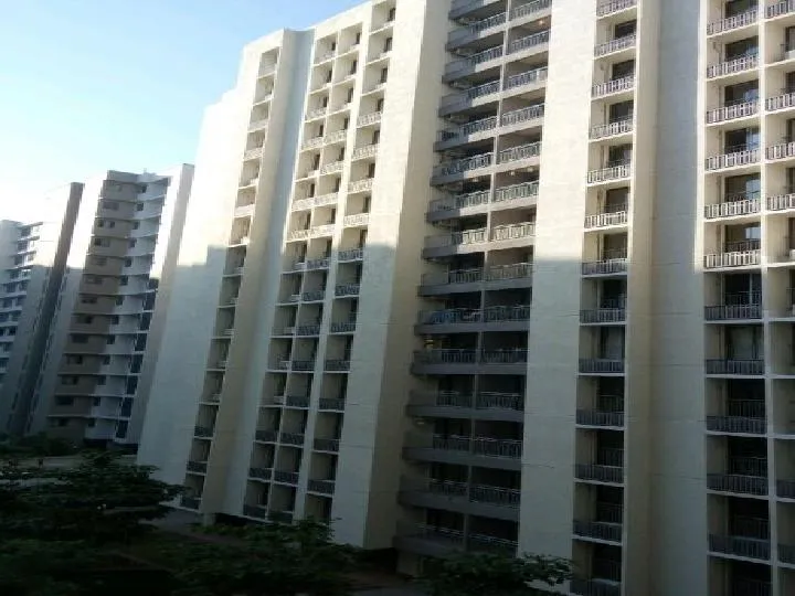 2 BHK Flats on Rent in Mahalaxmi Towers, Andheri West