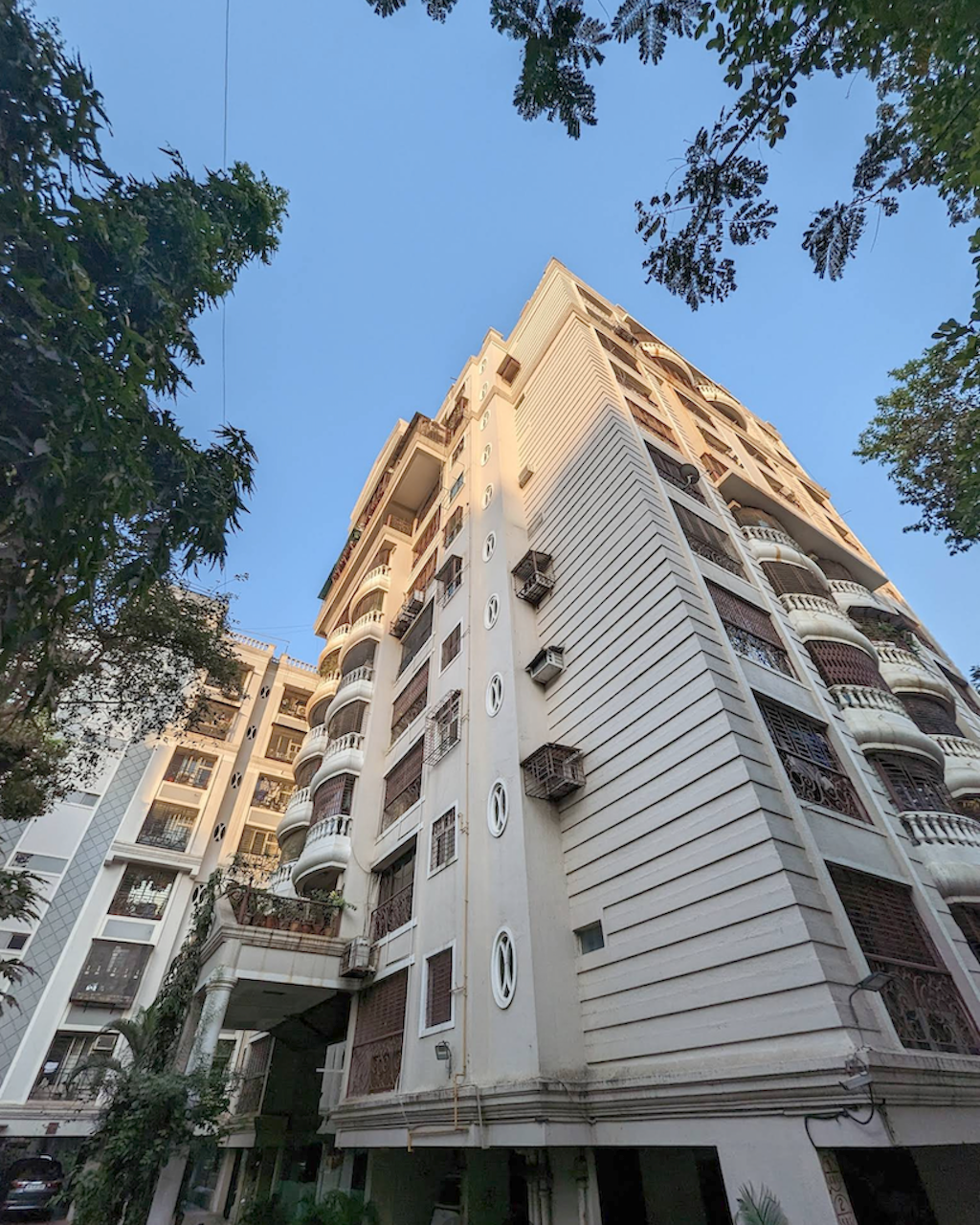 2 BHK Flats for Sale in Rna Springs, Andheri West