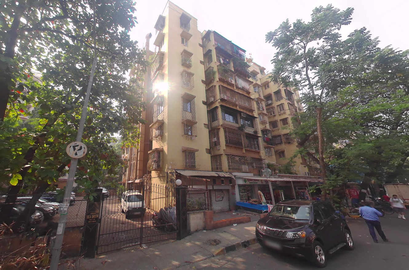 1 BHK Semi Furnished in Sea Green Apartments , Andheri West