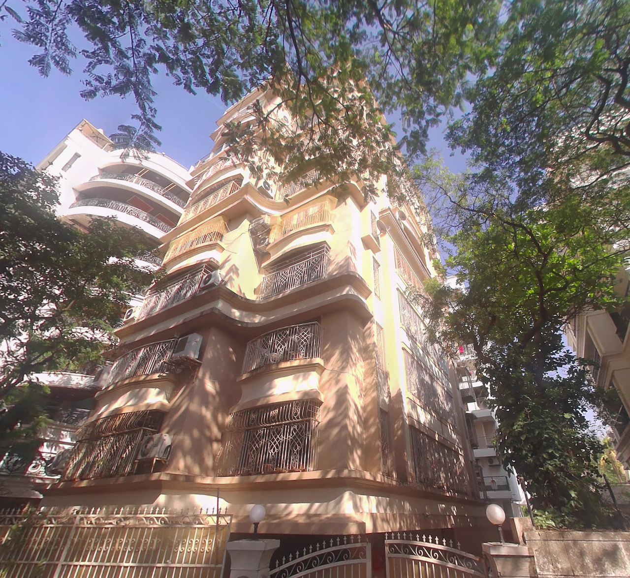 1 BHK Flats for Sale in Shyam Kunj, Juhu