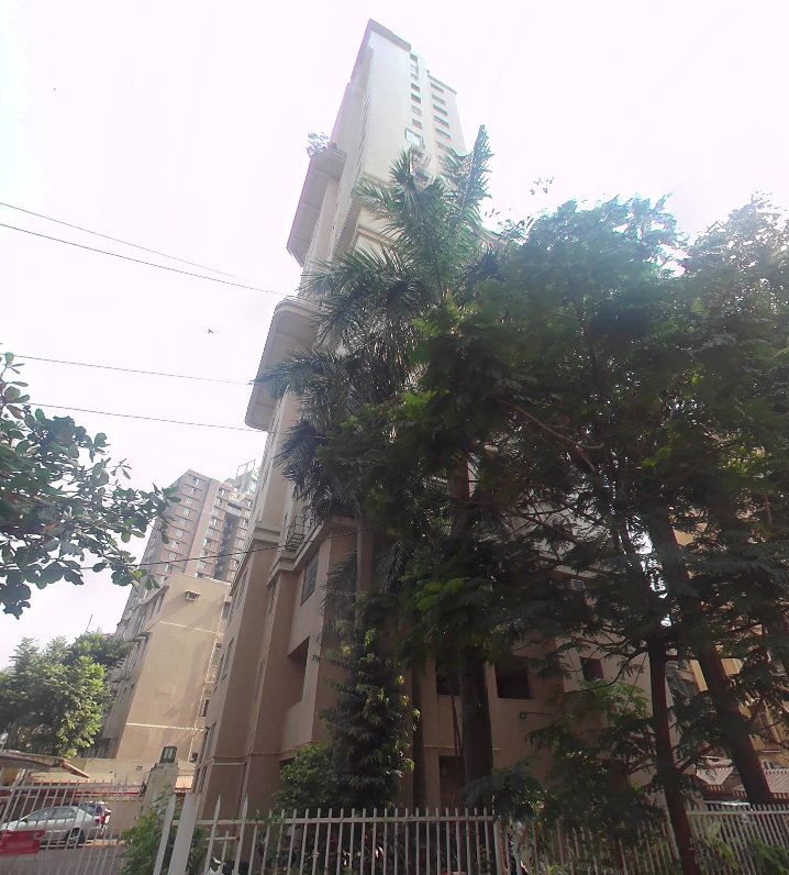 3 BHK Semi Furnished in Spenta Towers , Kemps Corner