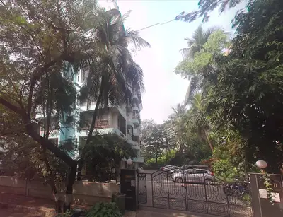 4 BHK Tahiti Co-operative Housing Society, Andheri West — for Sale — photo 2 thumbnail