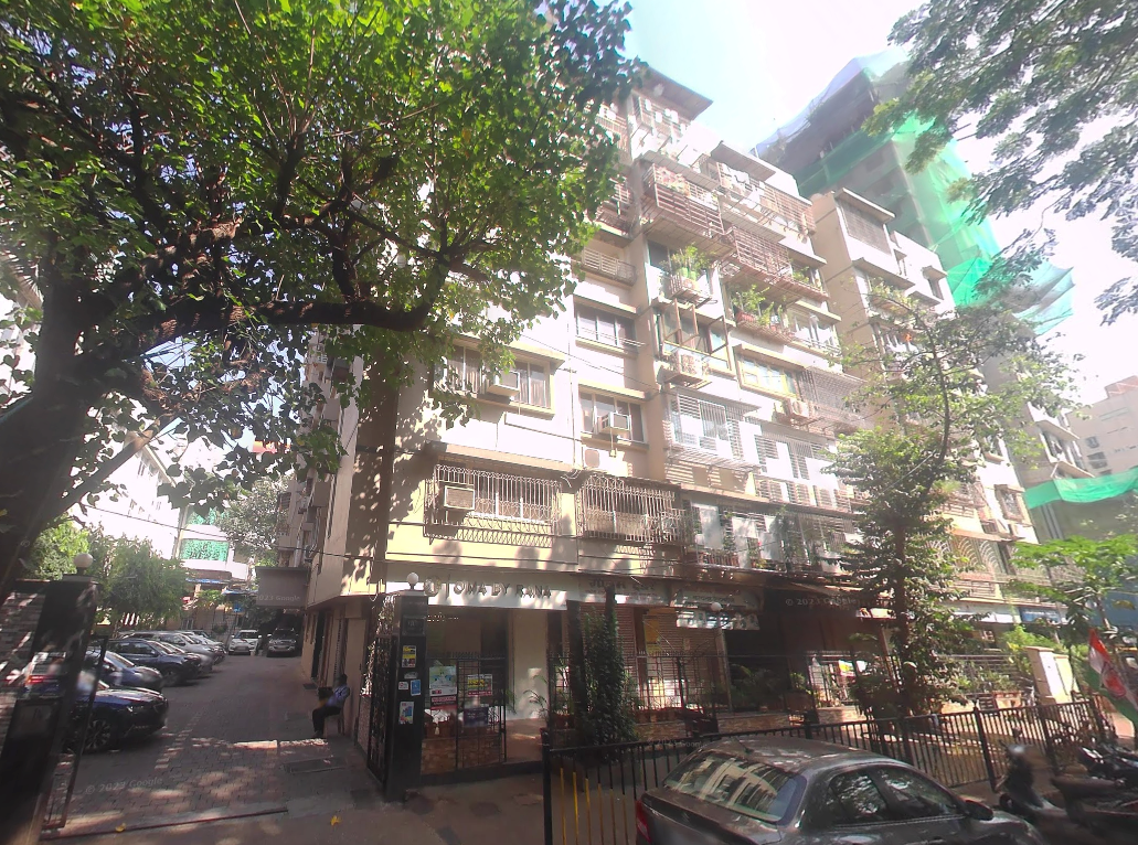 4 BHK Semi Furnished in Vicky Apartment , Prabhadevi