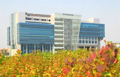 2 BHK Flats for Sale in Windsor, Andheri West