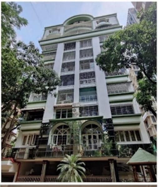 3 BHK Semi Furnished in Villa Velloze , Santacruz West