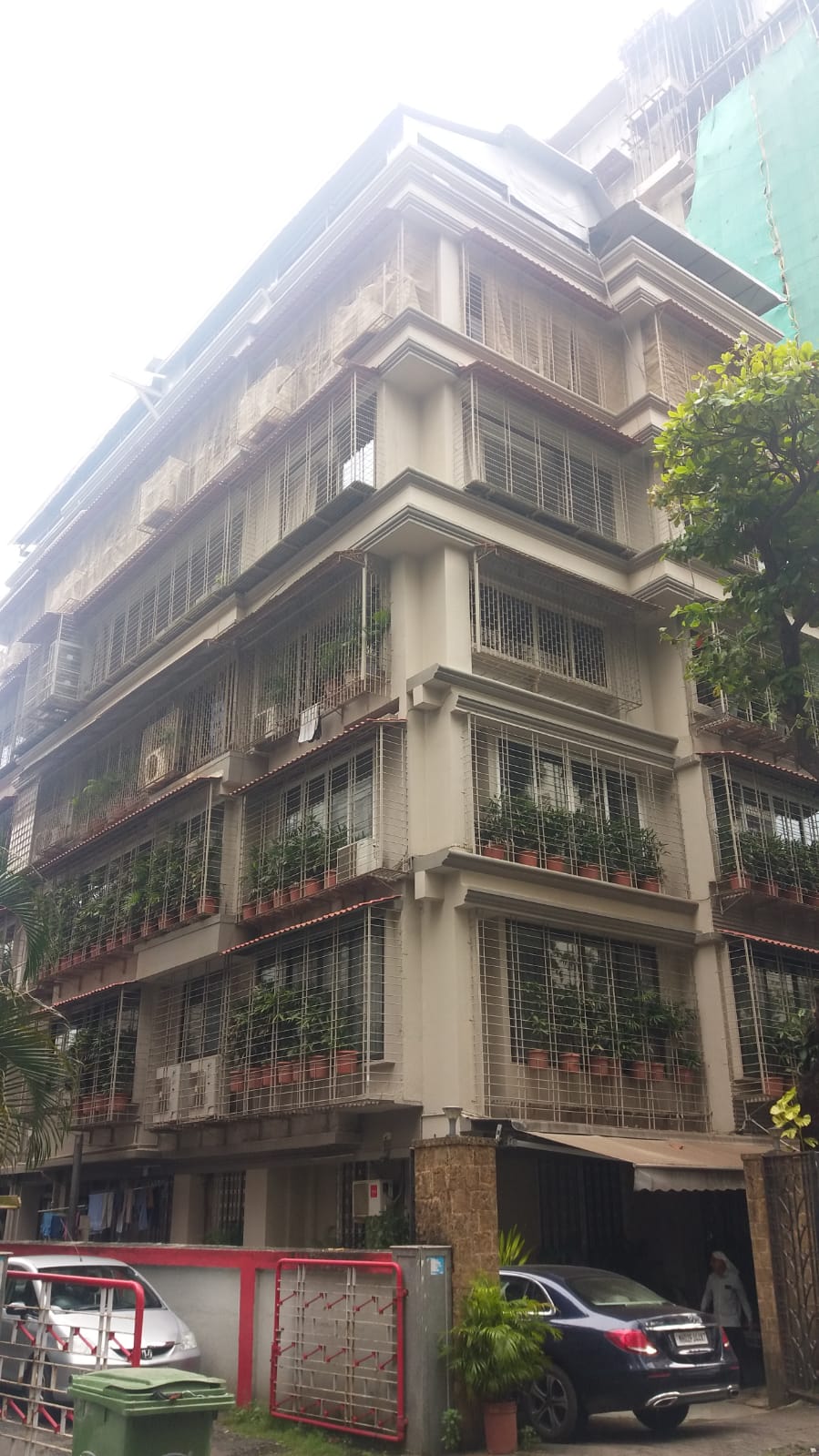 Building - Pals, Bandra West