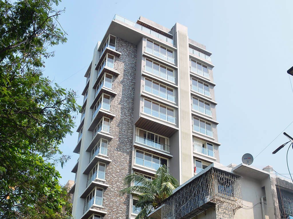 3 BHK Semi Furnished in Paradigm Vogue , Santacruz West