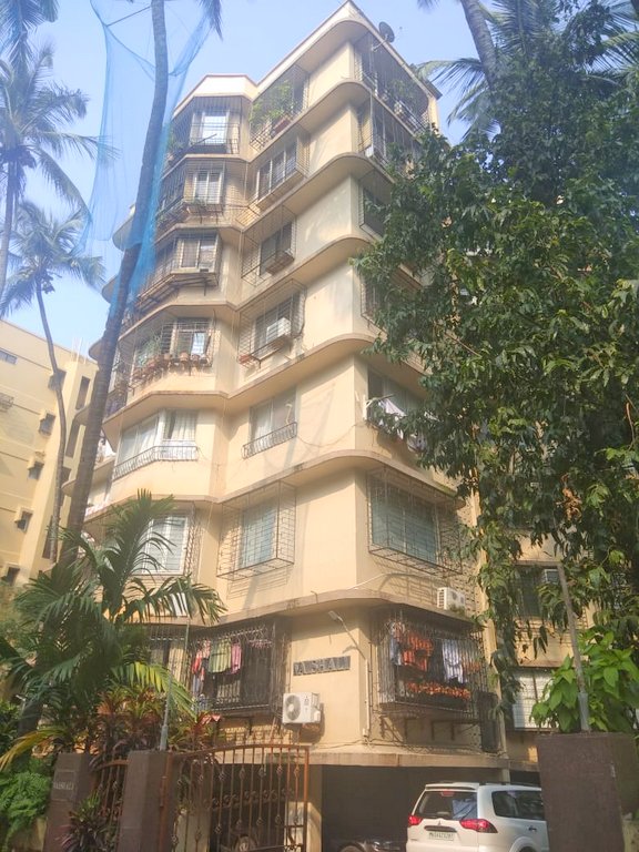 Vaishali, Juhu