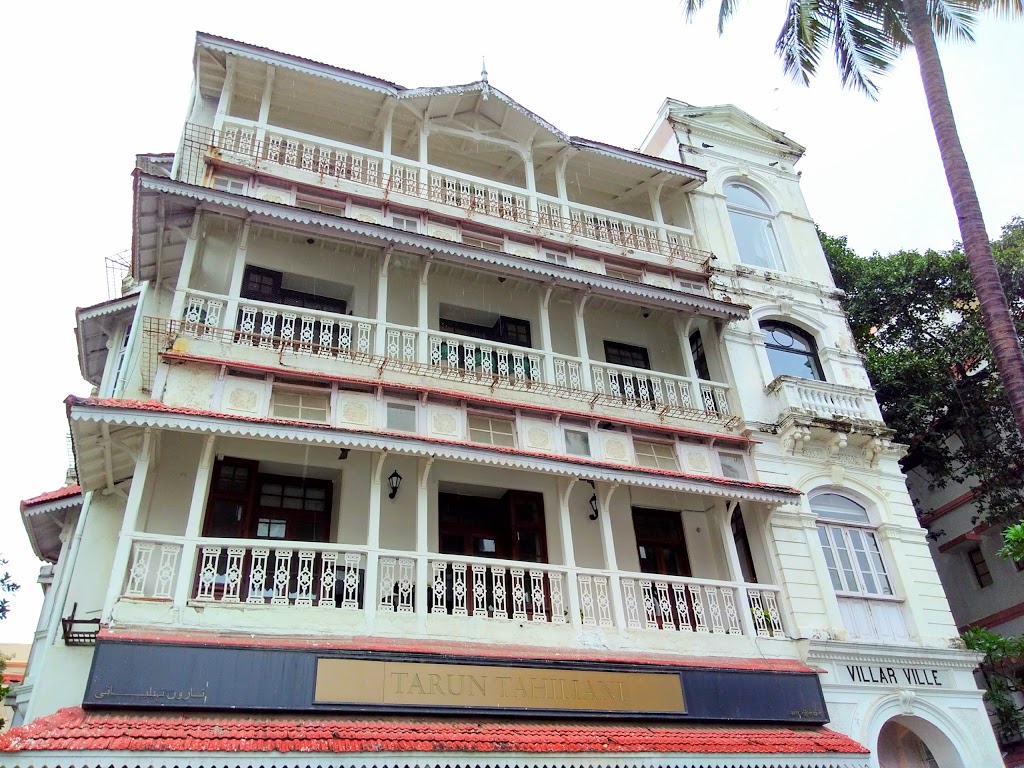 3½ BHK Semi Furnished in Villar Ville , Colaba