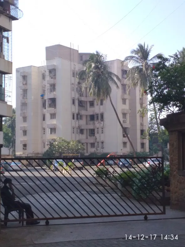 1 BHK Flats on Rent in Deccan Apartment, Khar West