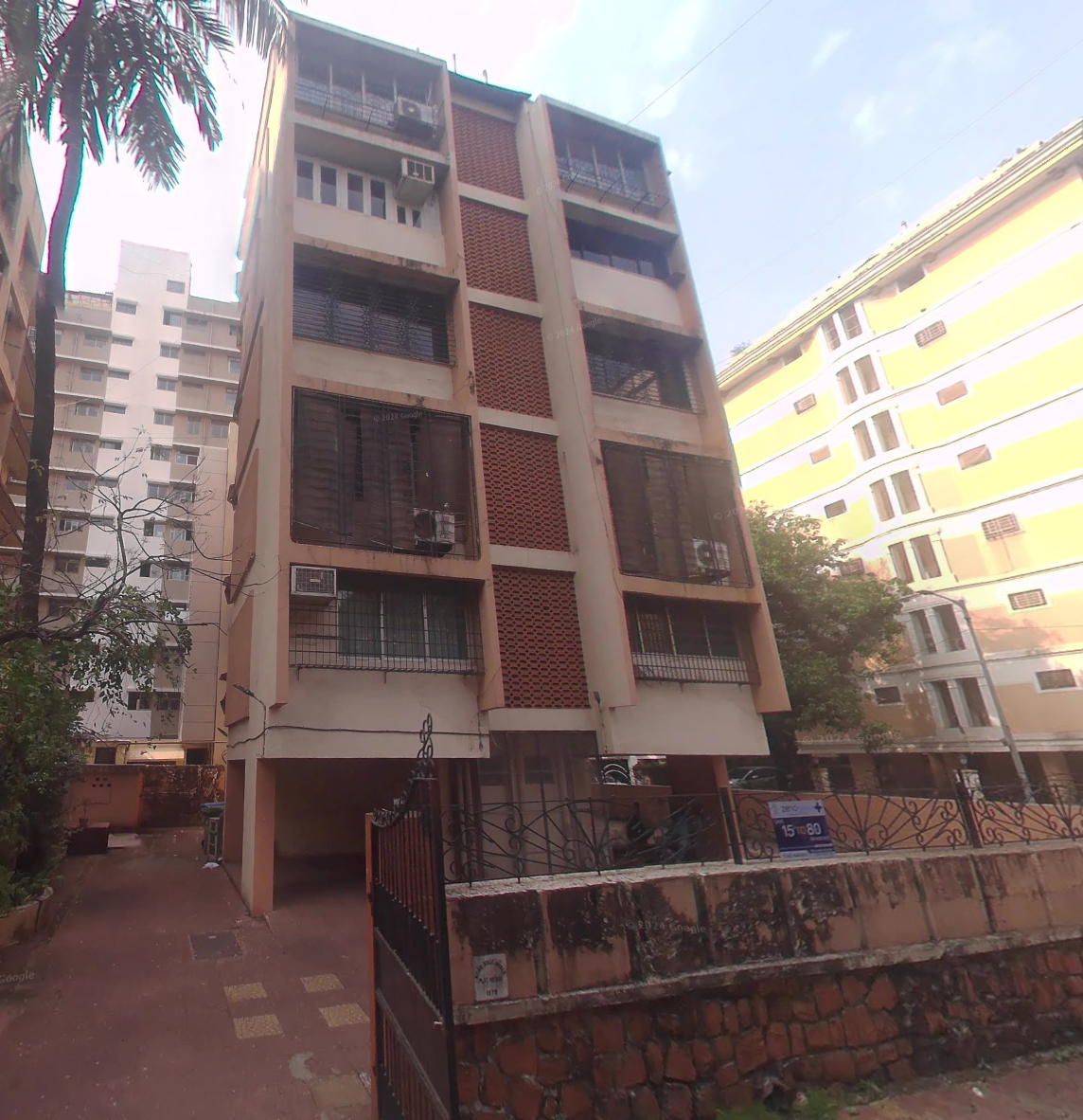1½ BHK Flats on Rent in Rose Minar, Khar West