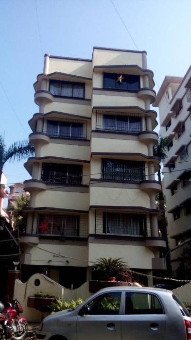 Buttercups chs, Bandra West