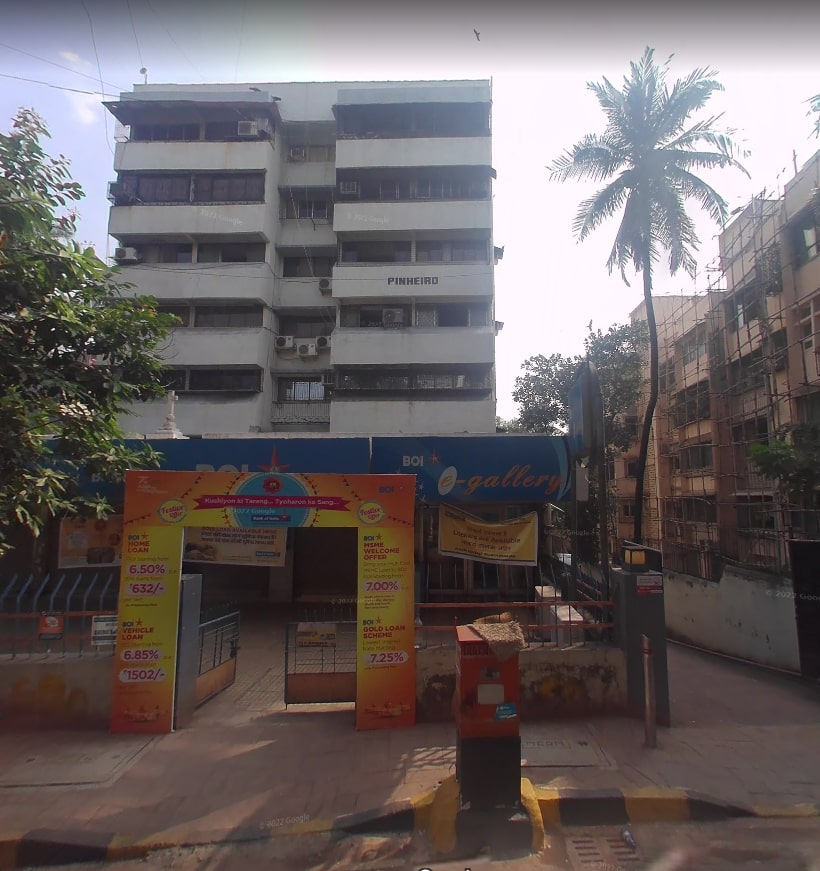 2 BHK Semi Furnished in Pinheiro Apartments , Bandra West