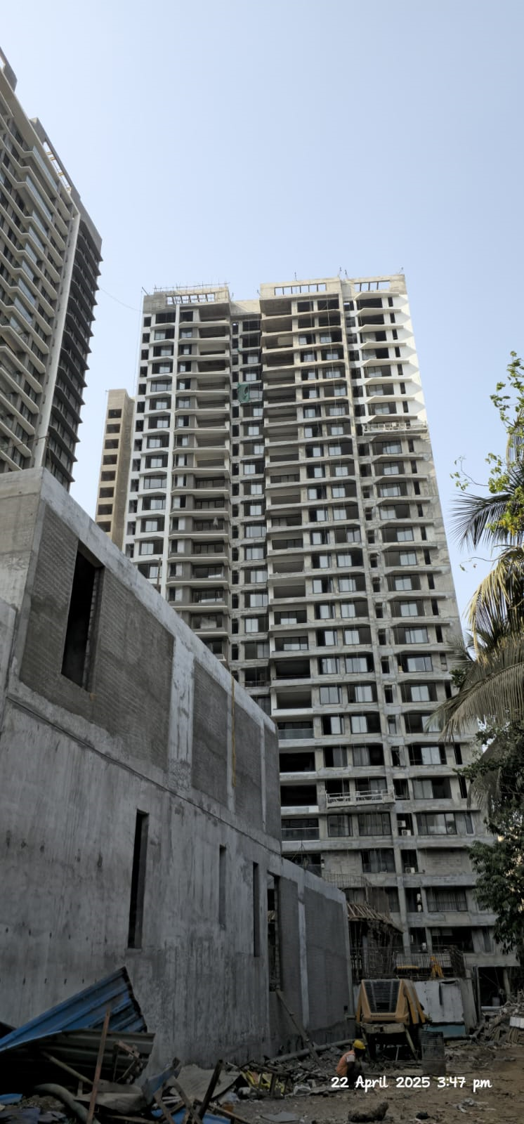 2 BHK Semi Furnished in Kalpataru Magnus , Bandra East - Photo 3