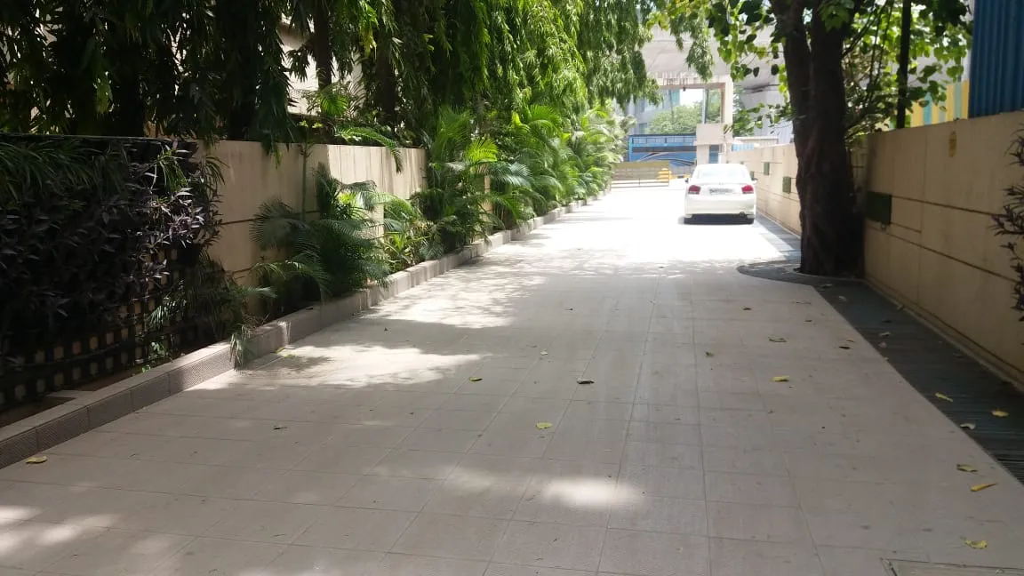 2 BHK Flats on Rent in Kings, Juhu