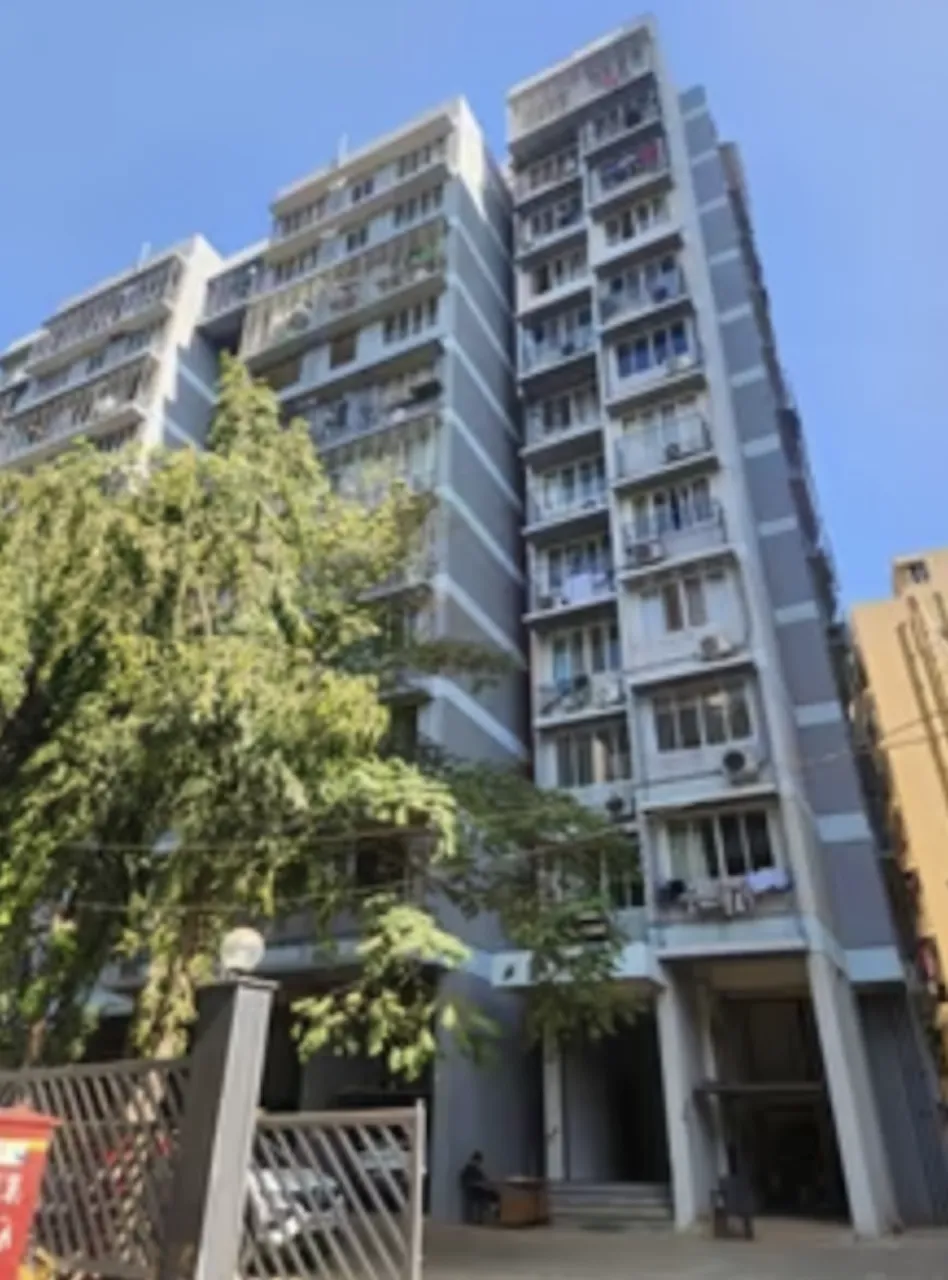 2 BHK Semi Furnished in Mittal Cove , Andheri West