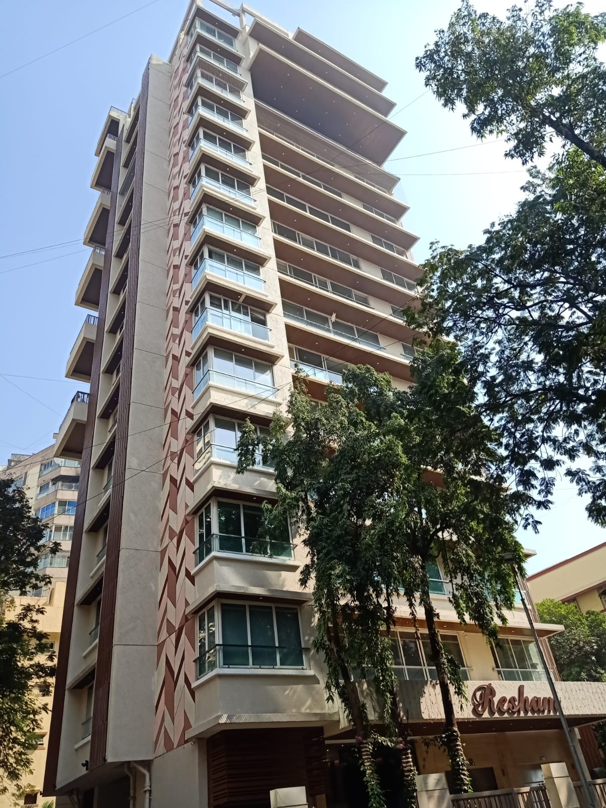 4 BHK Semi Furnished in Resham , Bandra West