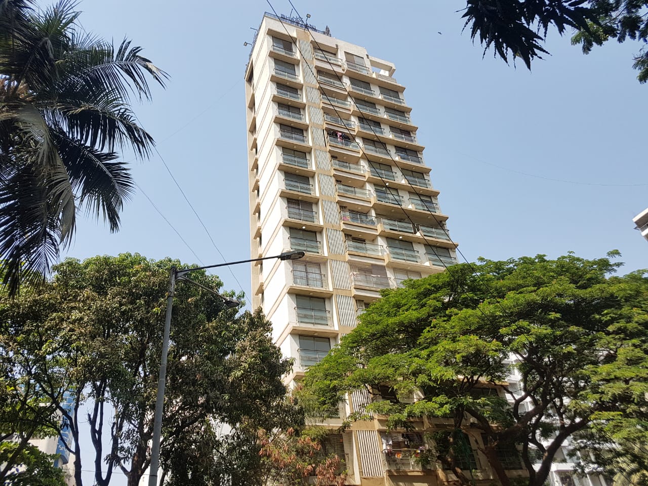 Building - Bhagtani Elegance, Andheri West