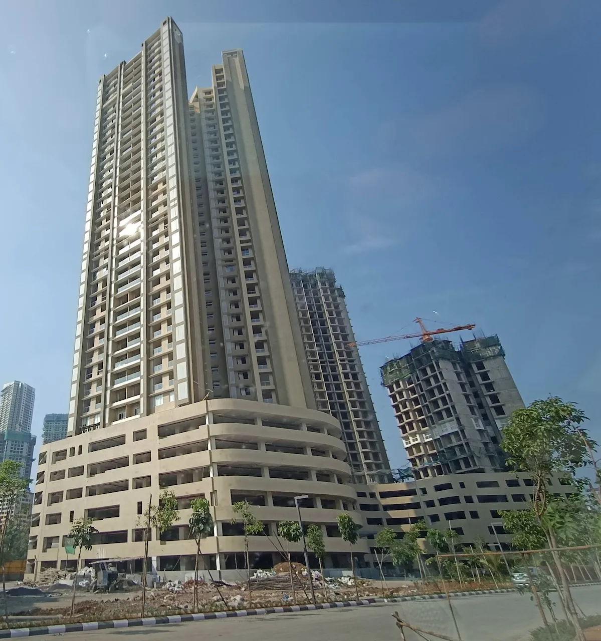 2 BHK Bhoomi Celestia, Malad West — for Sale