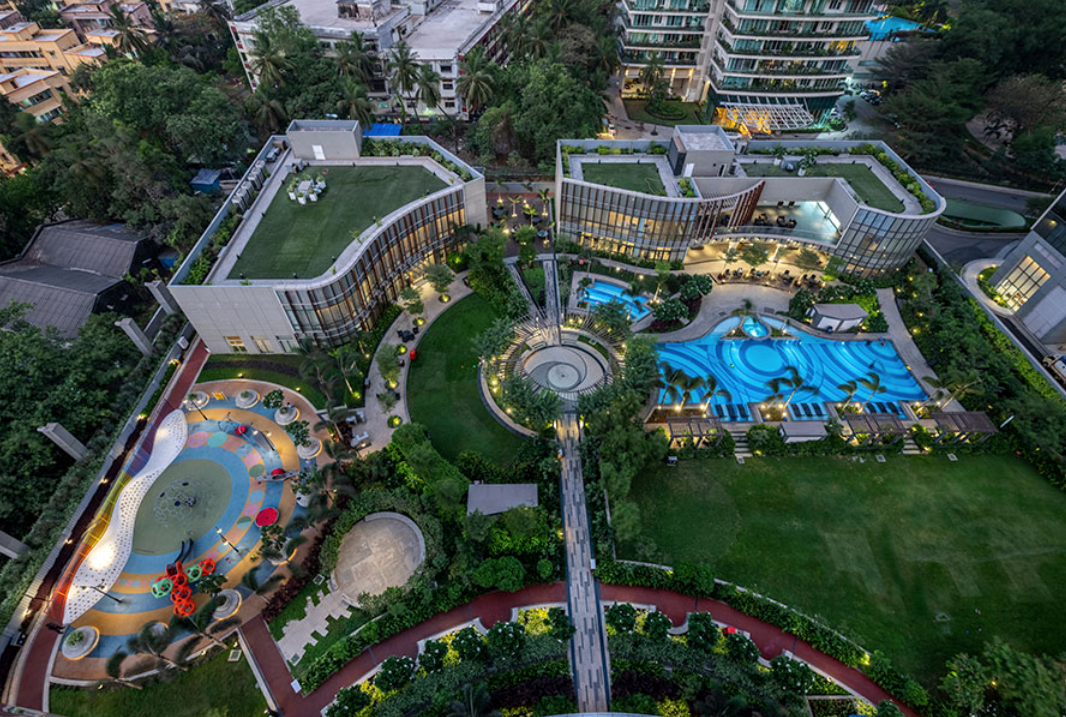 4 BHK Semi Furnished in Island City Centre 2 , Dadar East - Photo 5