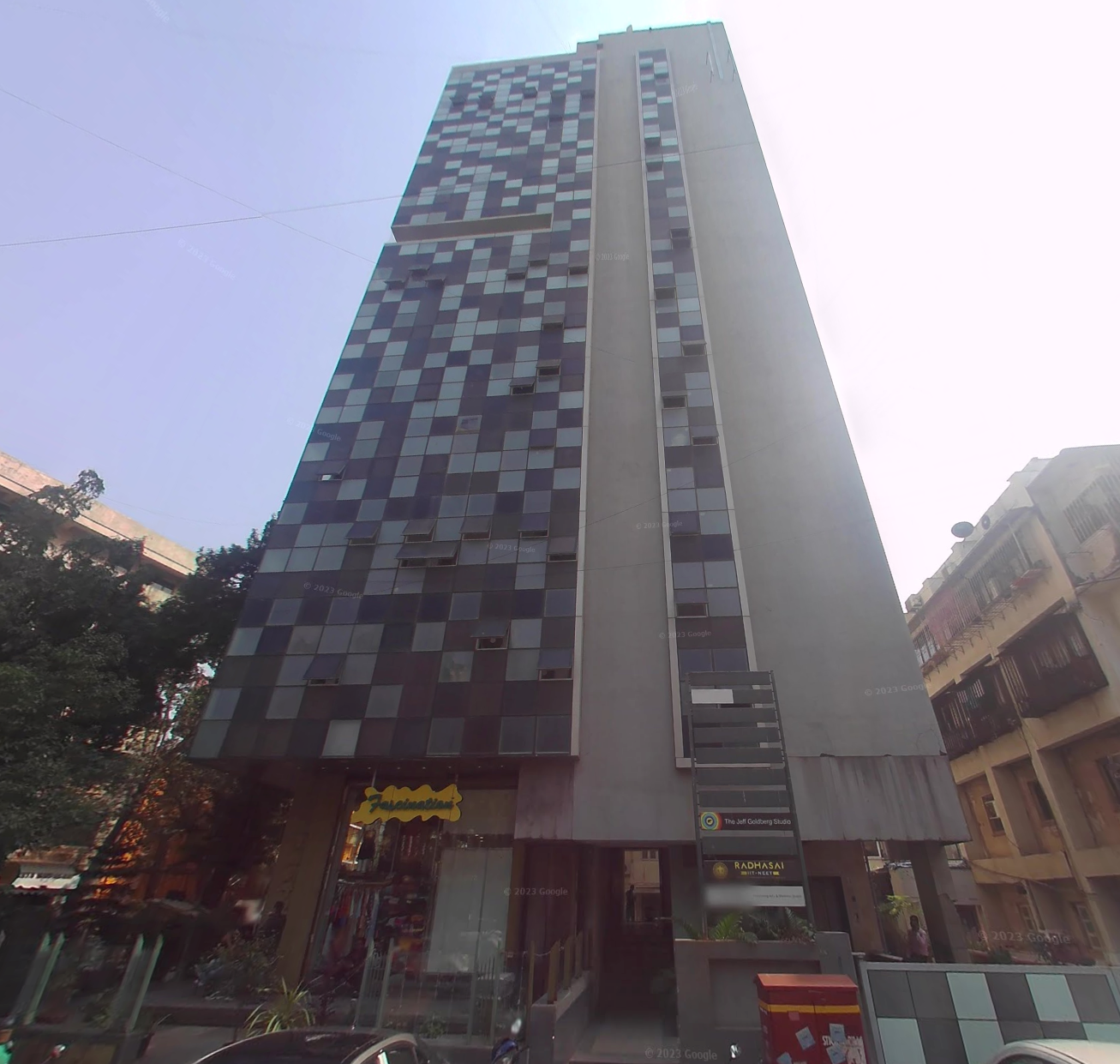Office Space Offices on Rent in Links Building, Khar West