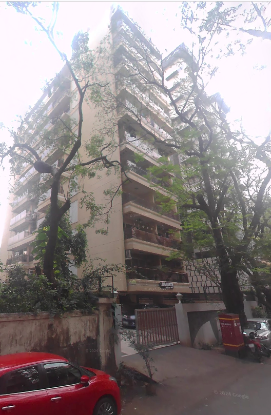 4 BHK Flats for Sale in Nandita Apartment, Bandra West