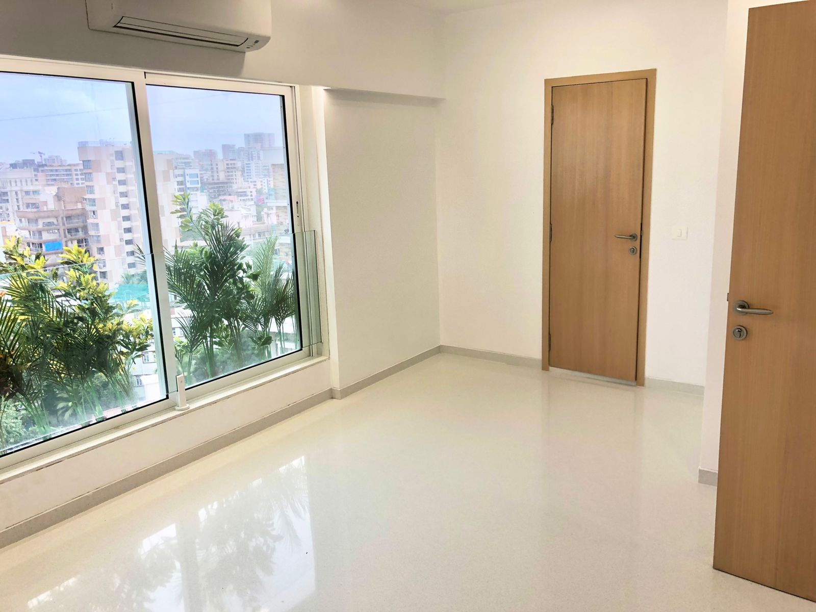 Building12 - Trinity Luxury Residences, Khar West