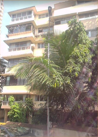 3 BHK Semi Furnished in Cosmopolis , Walkeshwar