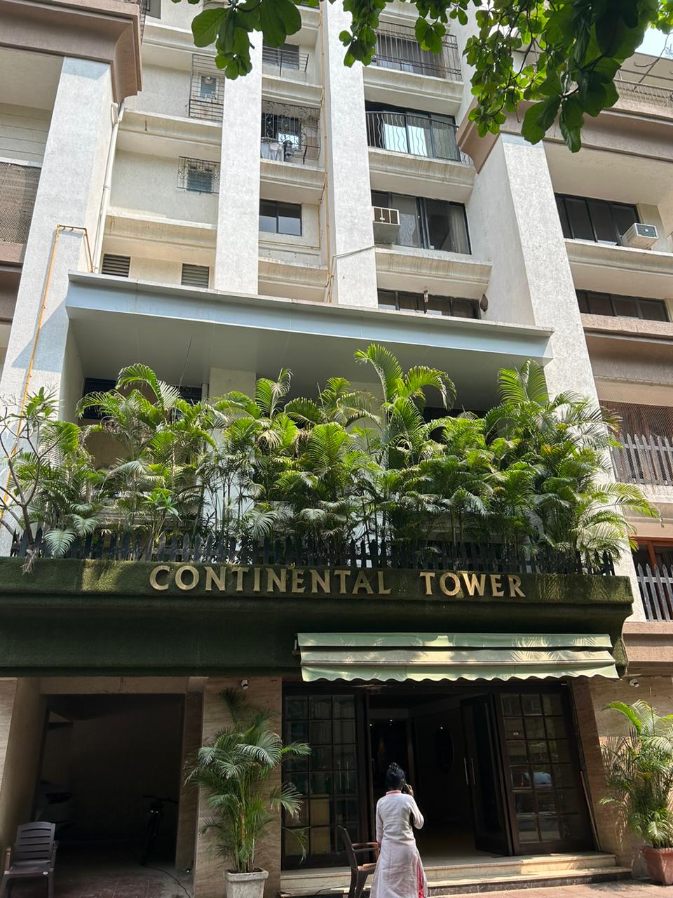 Building - Continental Tower, Bandra West