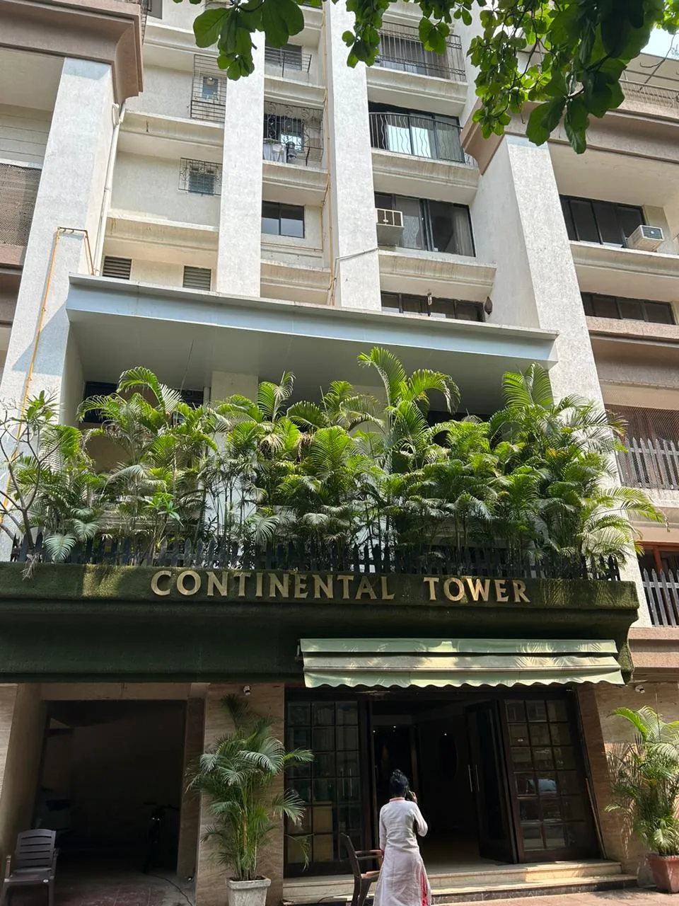 3 BHK Flats for Sale in Continental Tower, Bandra West