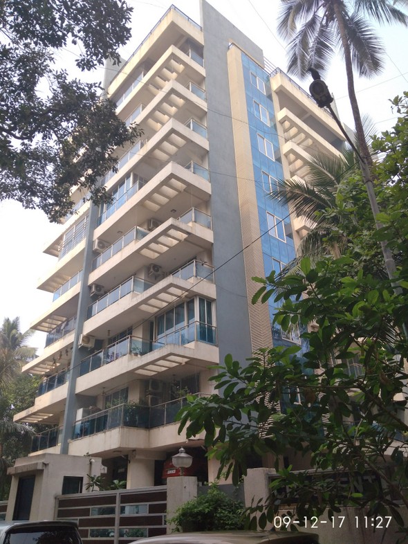 Rustomjee Crescent