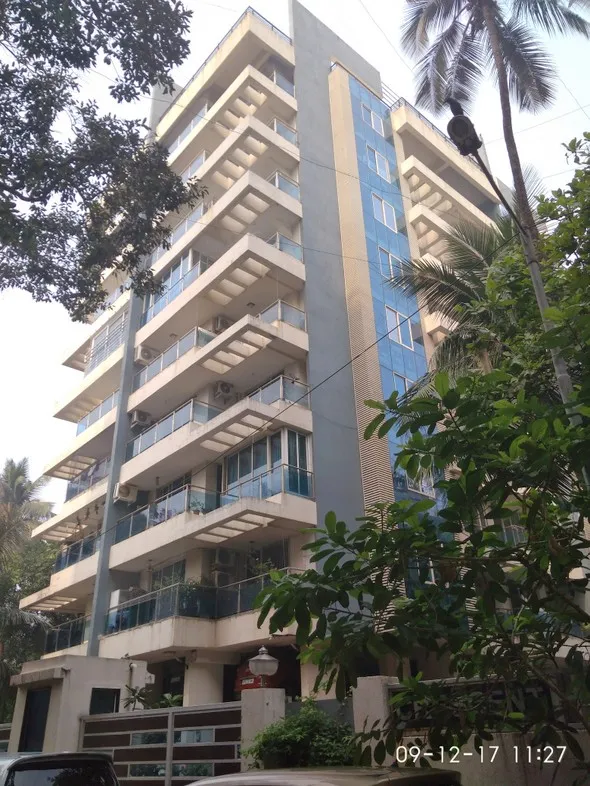 3 Flats on Rent in Crescent, Bandra West