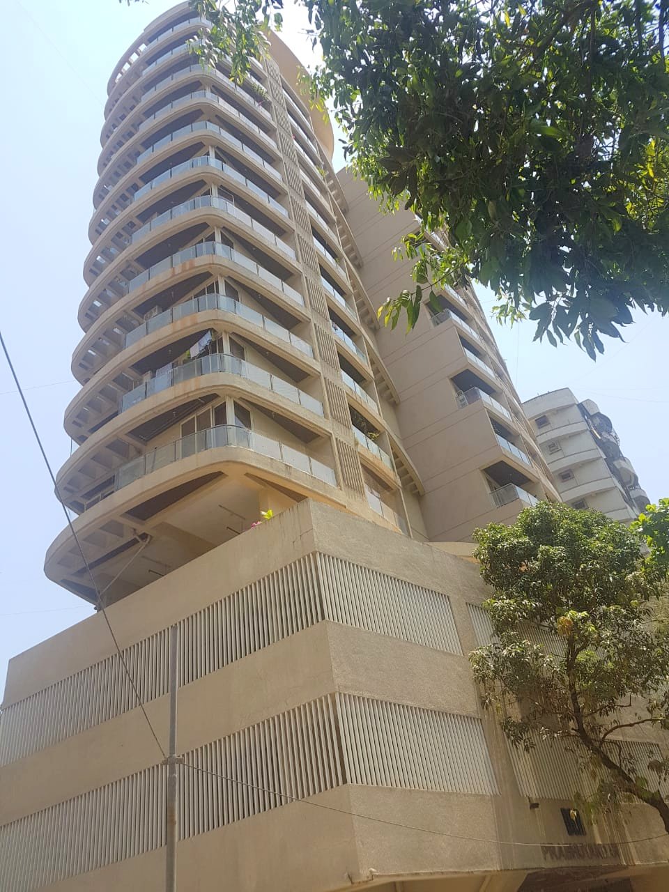 Dlh Prabhuvandan, Andheri West