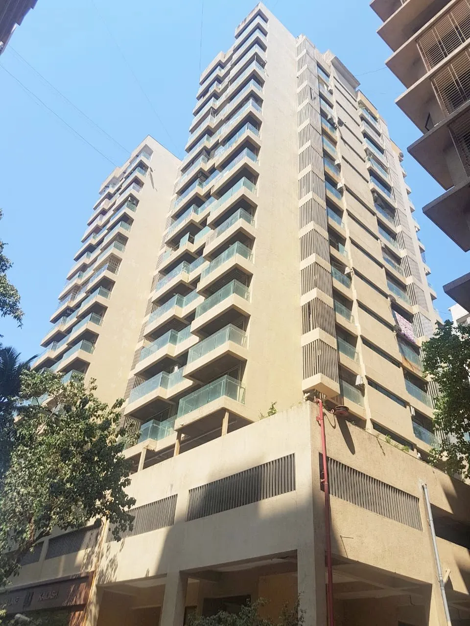 3 BHK Flats on Rent in DLH Swanlake, Andheri West