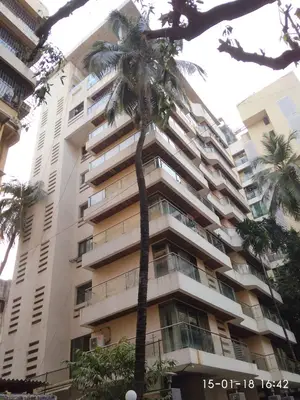 3 BHK Flats on Rent in Eminente I, Khar West