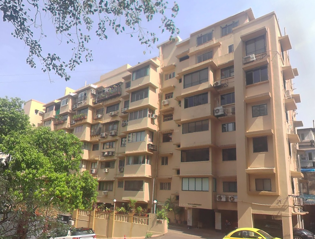 2 BHK Flats for Sale in Shalimar Apartments, Kemps Corner