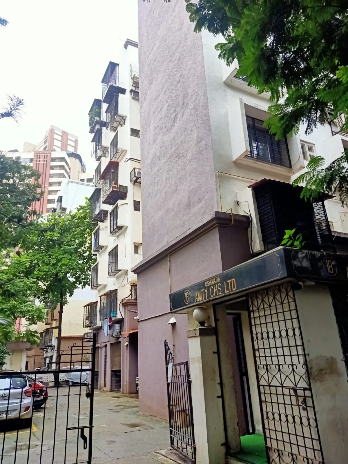 2 BHK Flats on Rent in Amity chs, Andheri West
