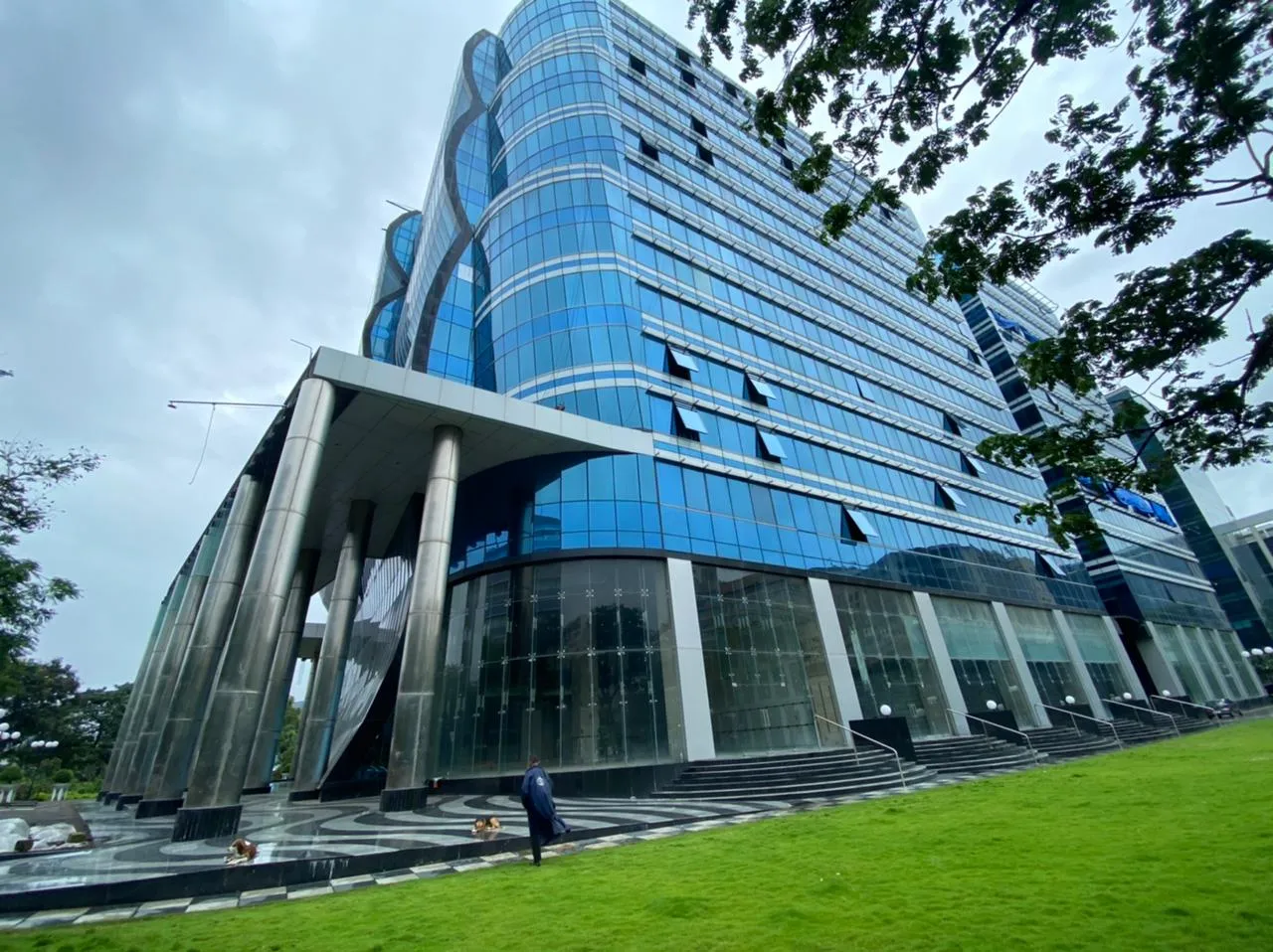Office Flats on Rent in INS Tower, Bandra Kurla Complex