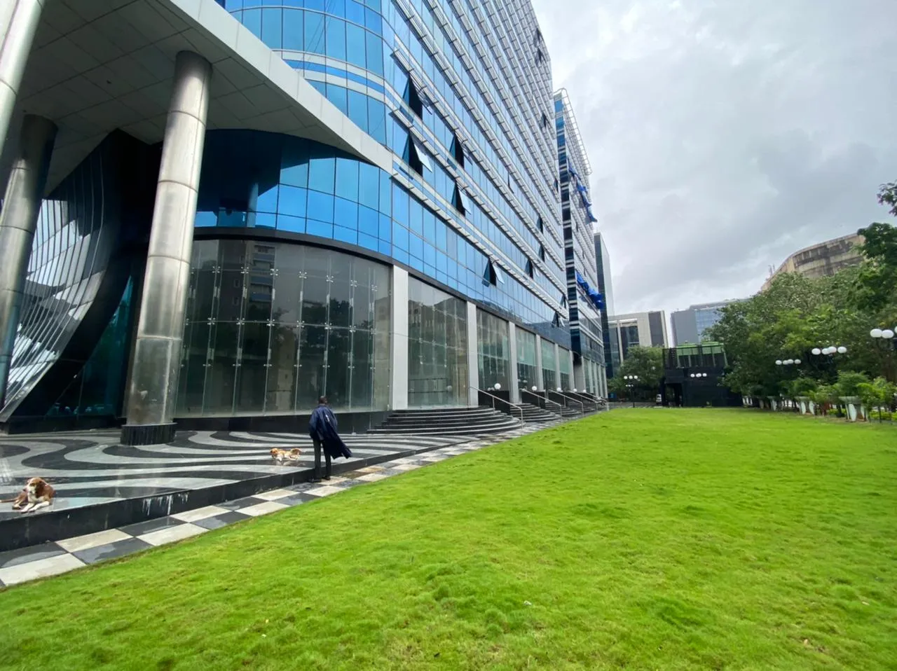 Office Flats on Rent in INS Tower, Bandra Kurla Complex