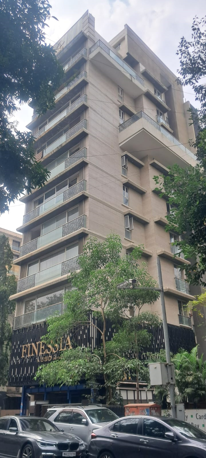 4 BHK Flats for Sale in Finessia, Bandra West