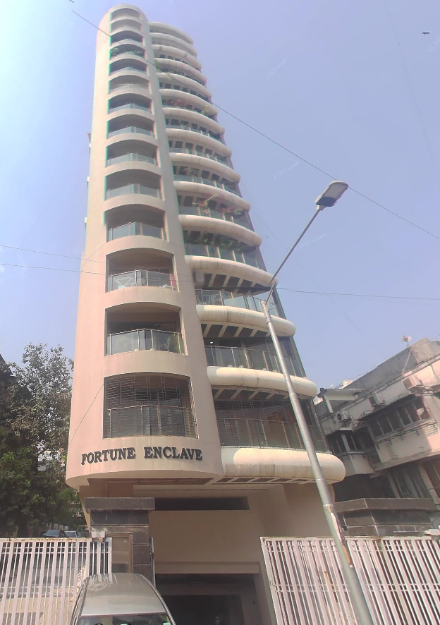 4 BHK Flats on Rent in Fortune Enclave, Bandra West
