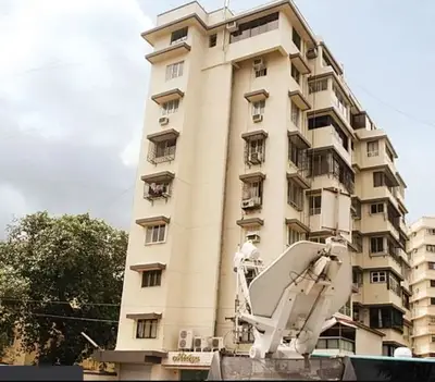 2 BHK Flats on Rent in Galaxy Apartment, Juhu