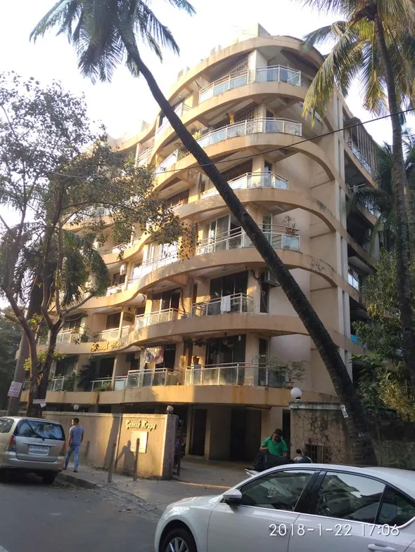 2 BHK Flats for Sale in Ganesh Krupa, Santacruz West
