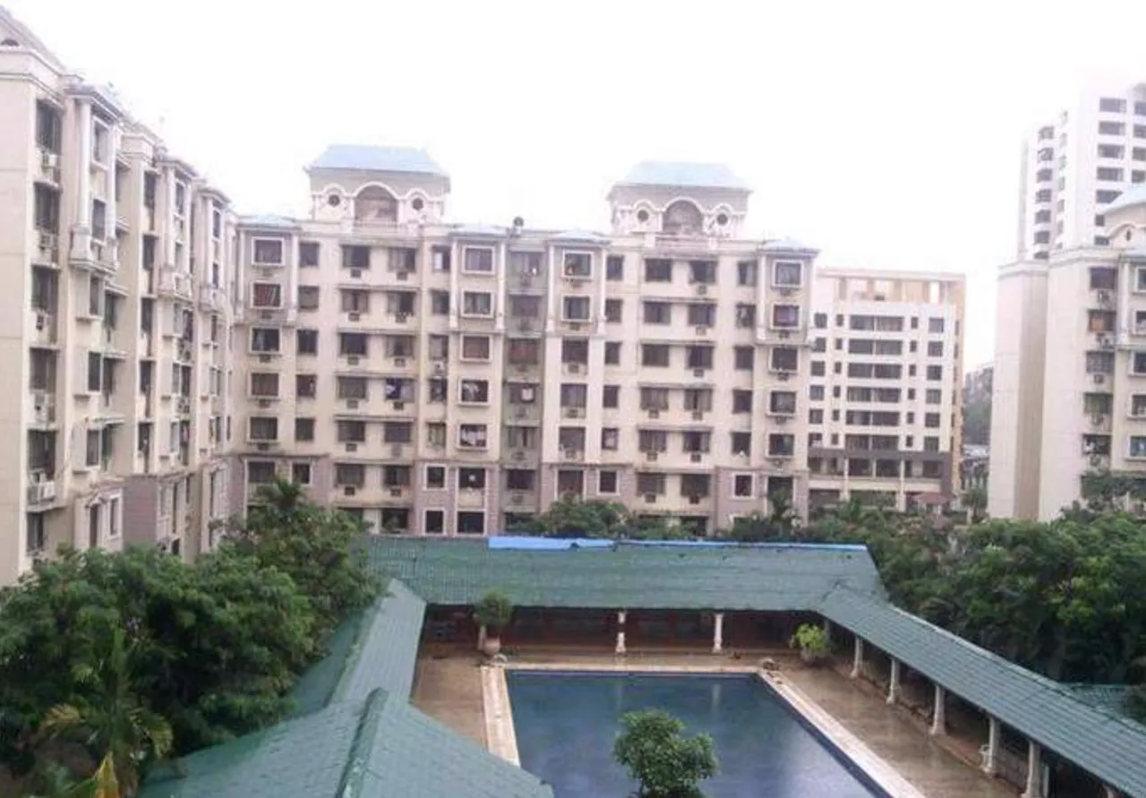 2 BHK Lodha Paradise, Thane West — for Sale
