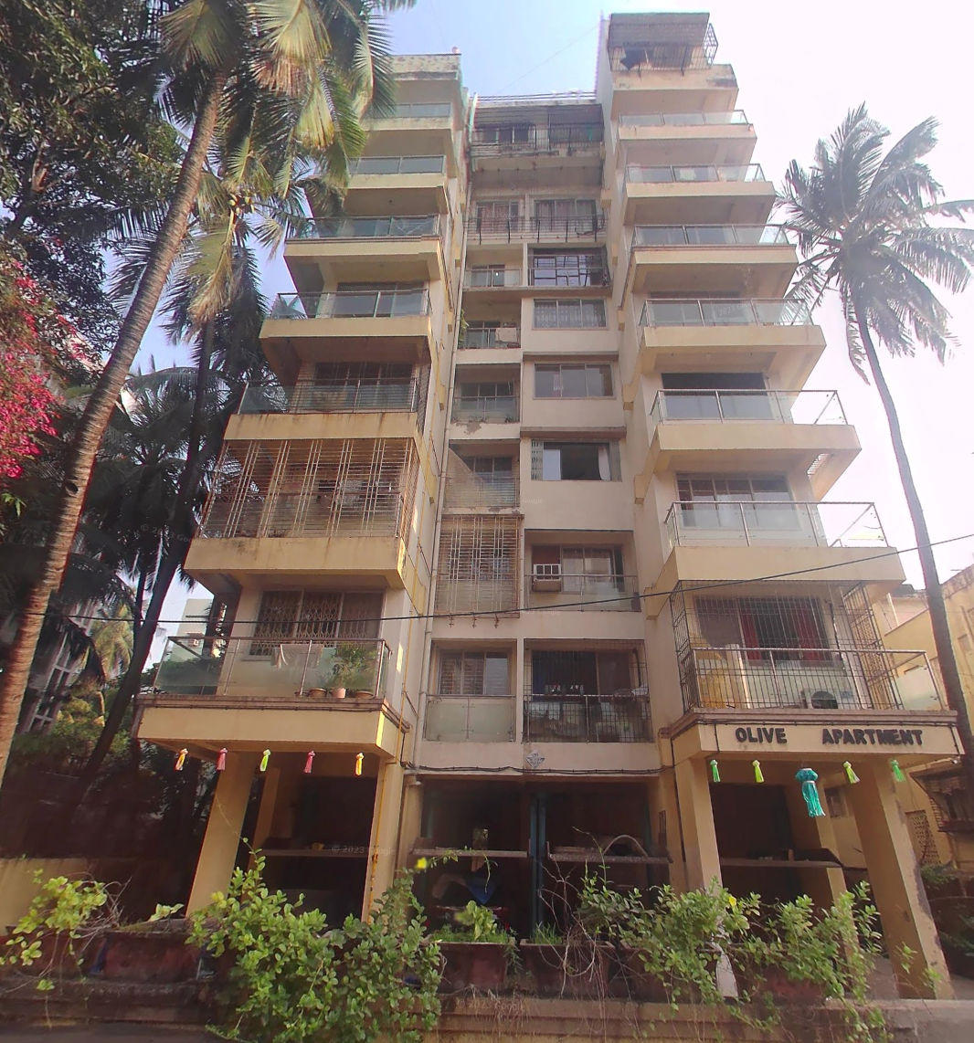 4 BHK Flats on Rent in Olive Apartment, Santacruz East