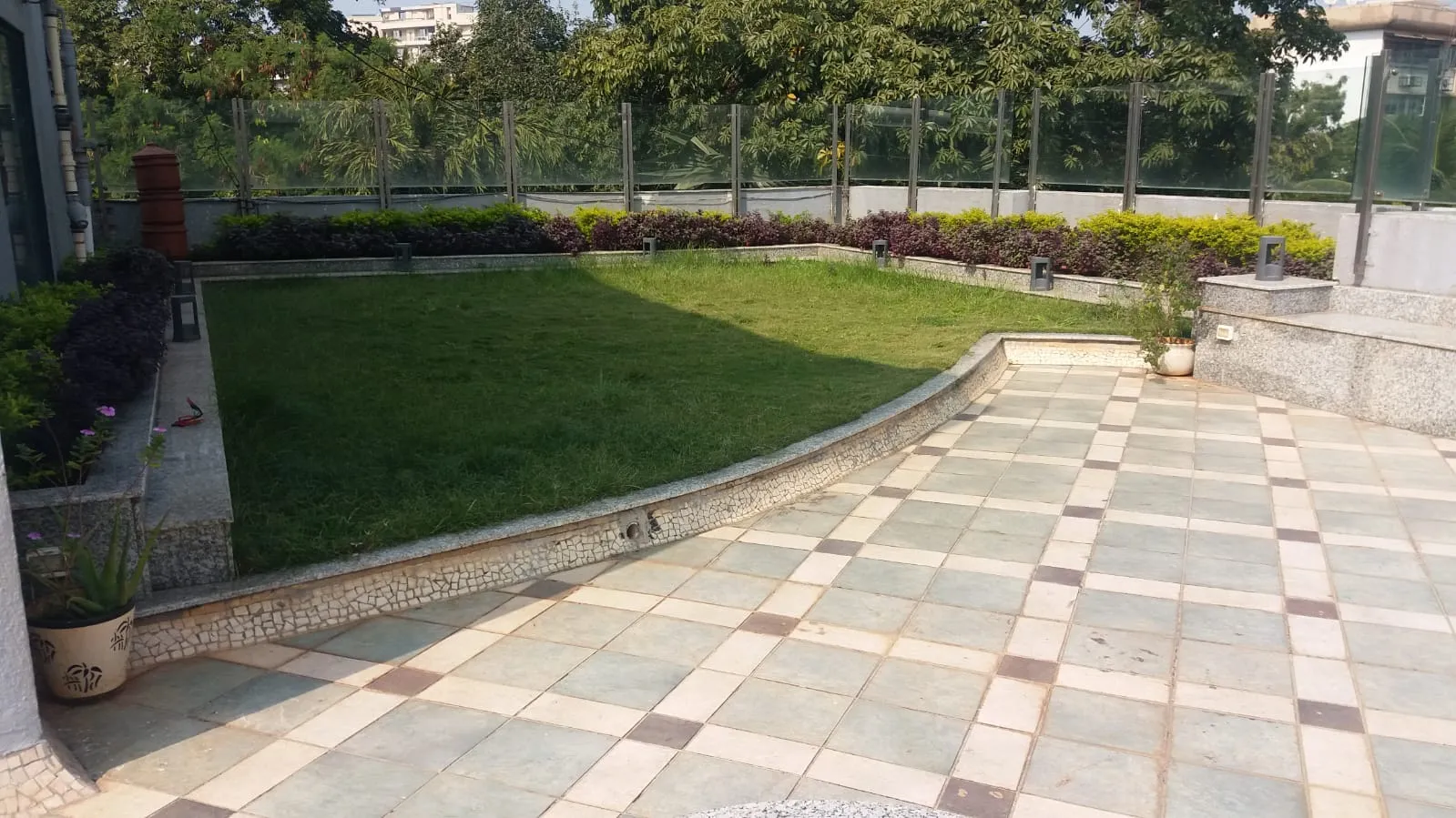 2 BHK Flats on Rent in Amber Croft Annexe, Bandra West