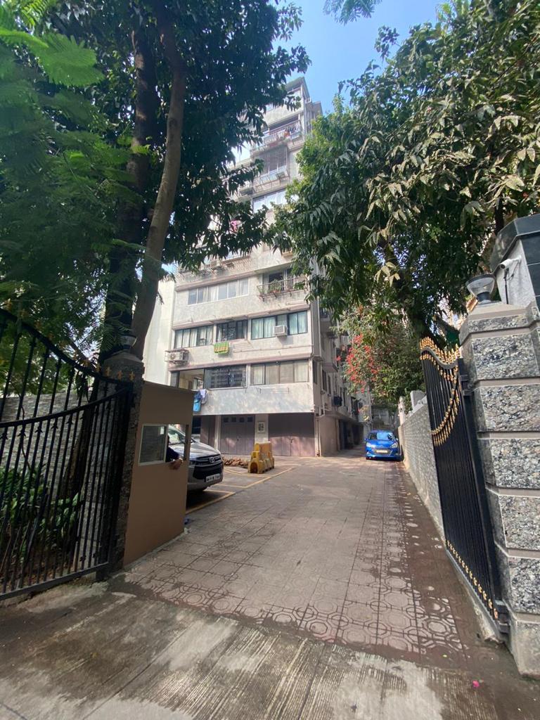 2 BHK Semi Furnished in New Shree Sagar , Nepeansea Road